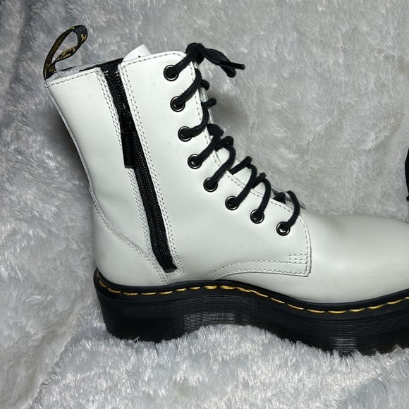 Dr. Martens Jadon Boot Smooth White Leather Platforms Size 7 - Picture 9 of 11